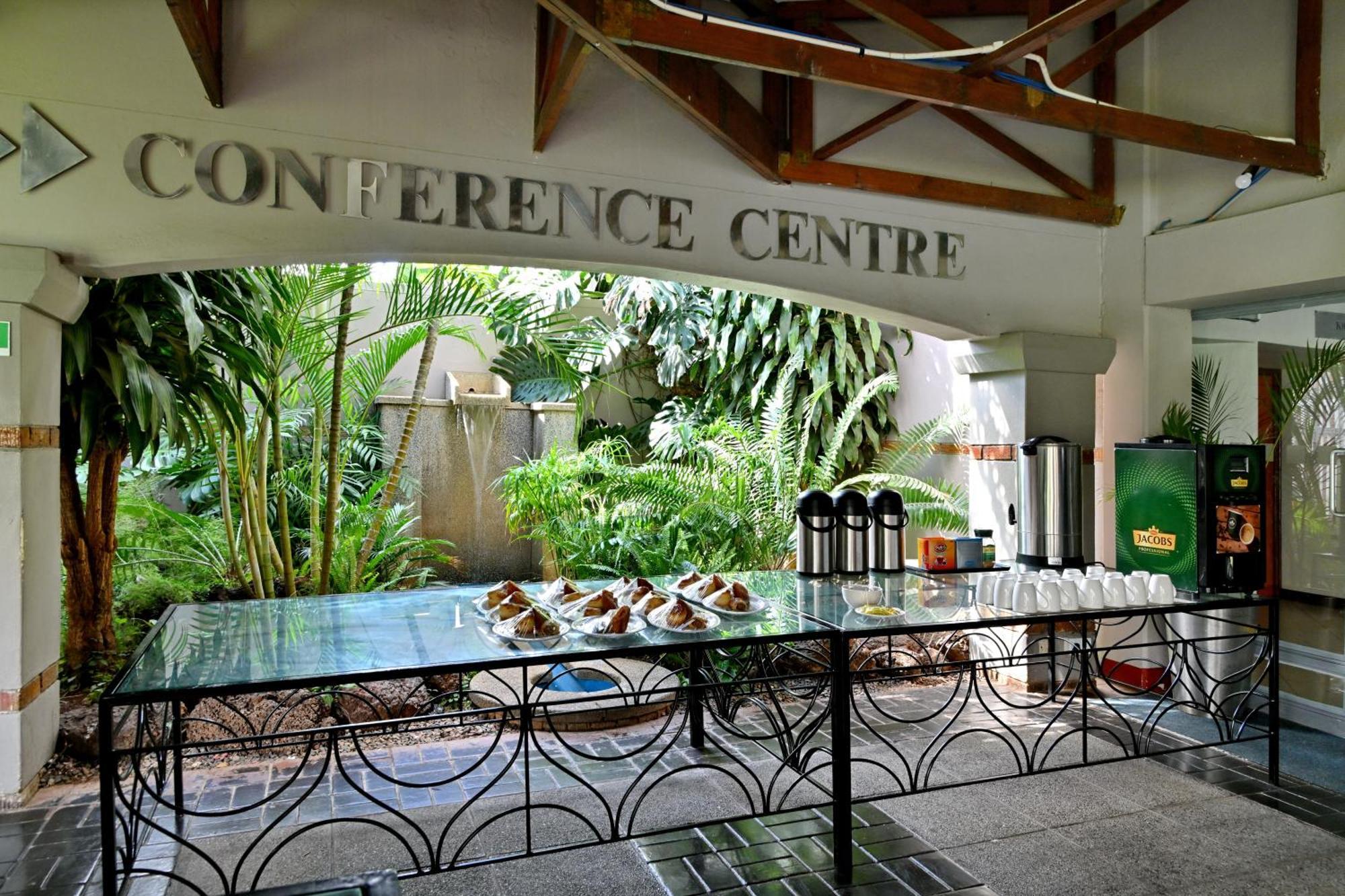 Holiday Inn - Bulawayo By Ihg Zewnętrze zdjęcie