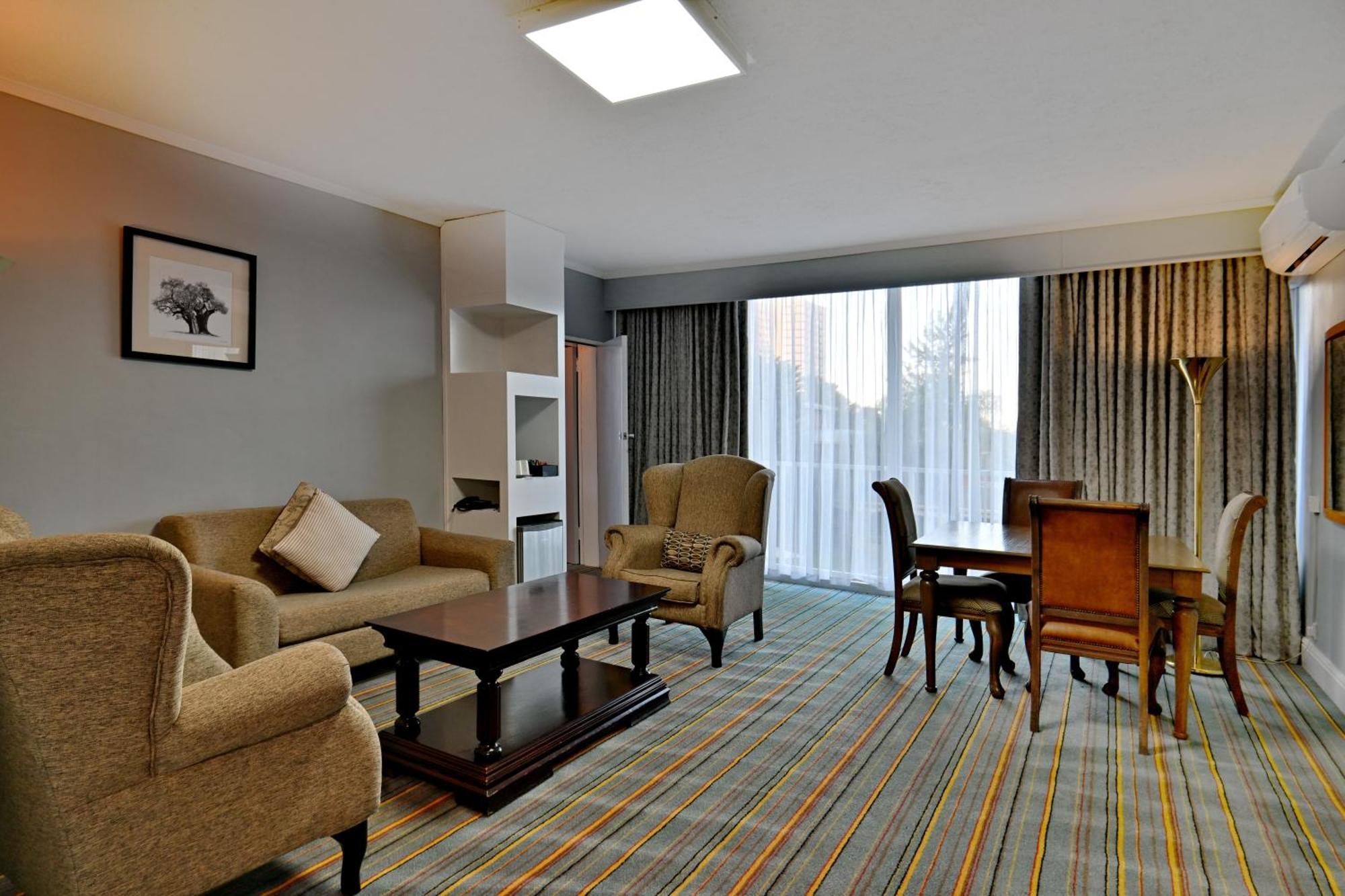 Holiday Inn - Bulawayo By Ihg Zewnętrze zdjęcie