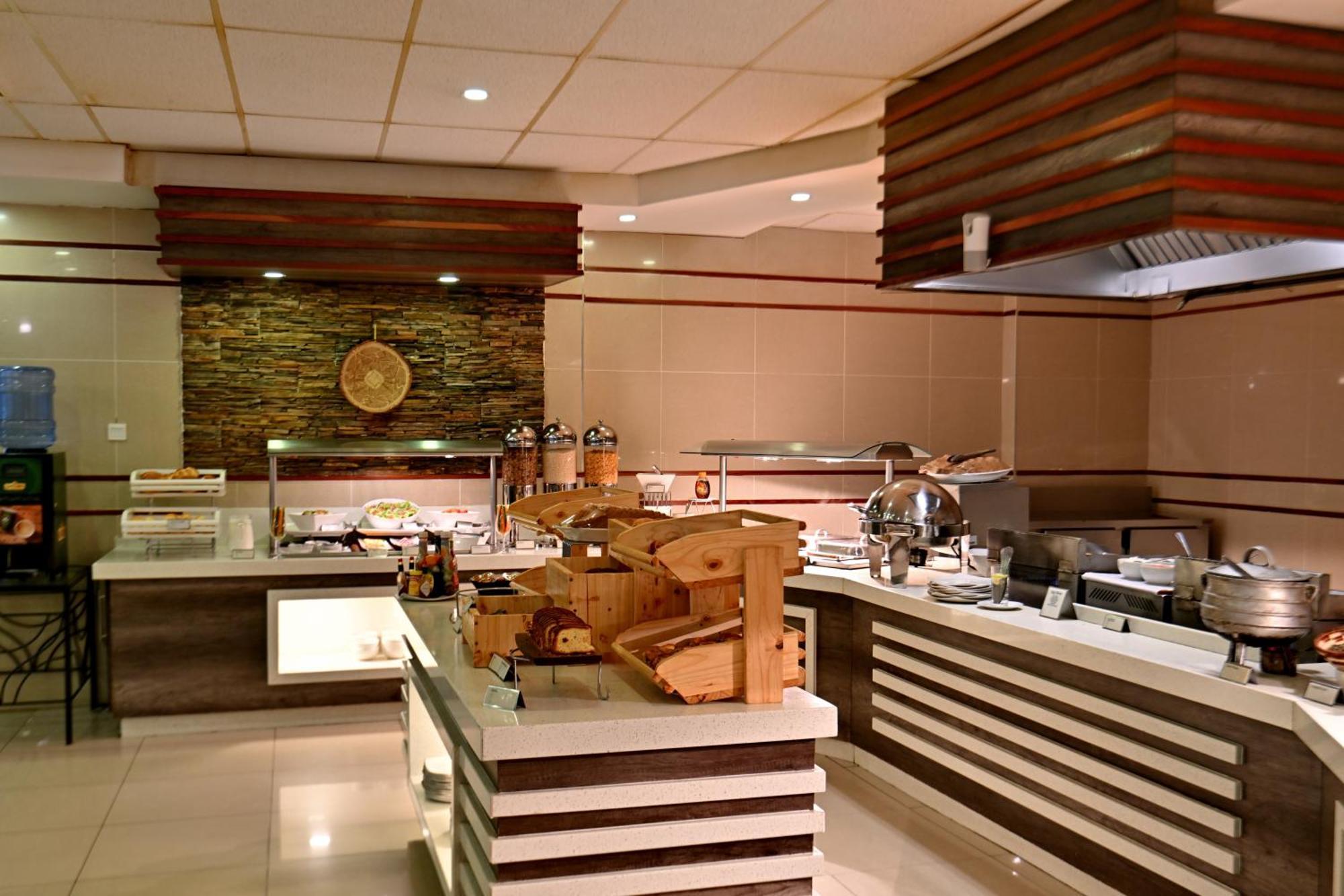 Holiday Inn - Bulawayo By Ihg Zewnętrze zdjęcie